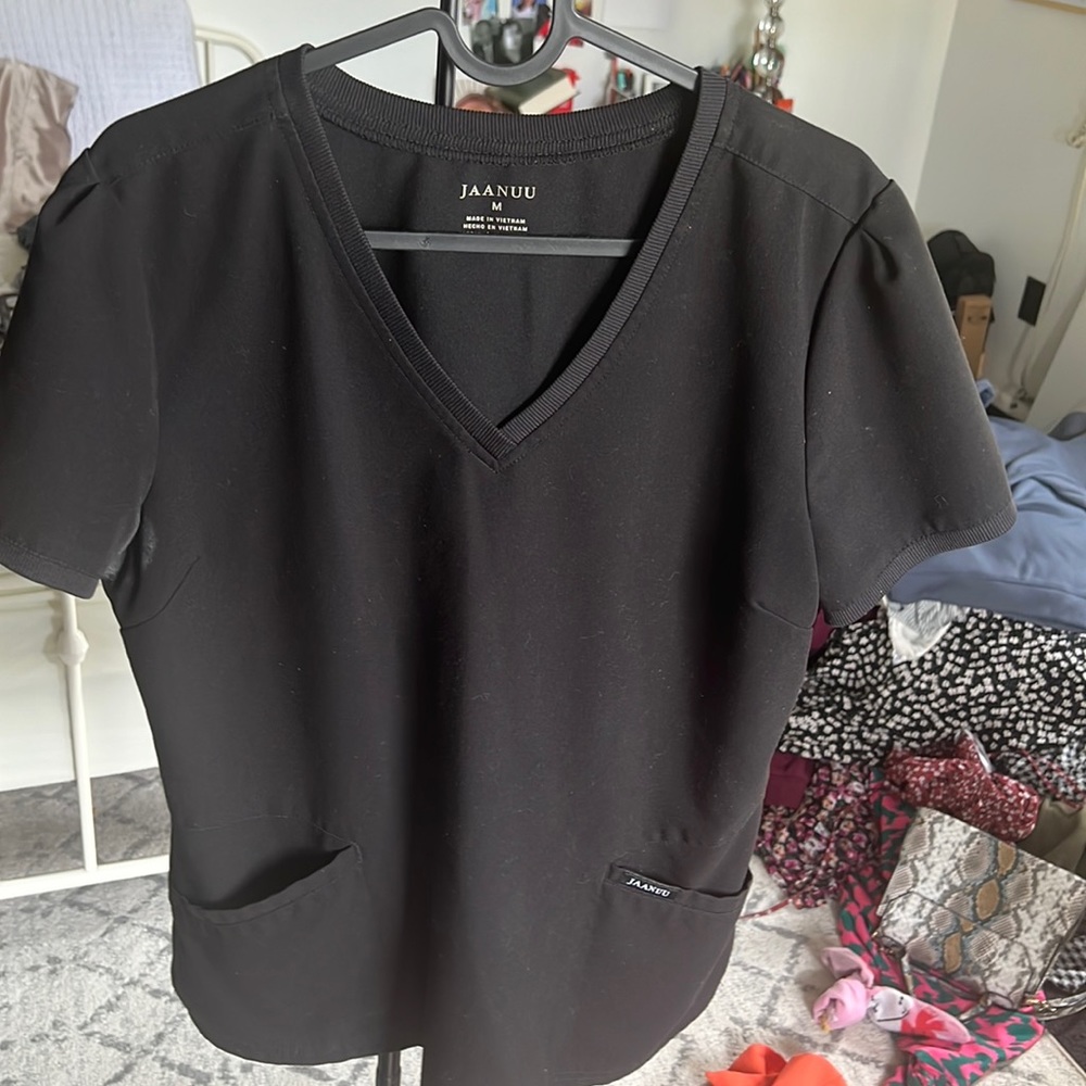 JAANUU BLACK SCRUB SET